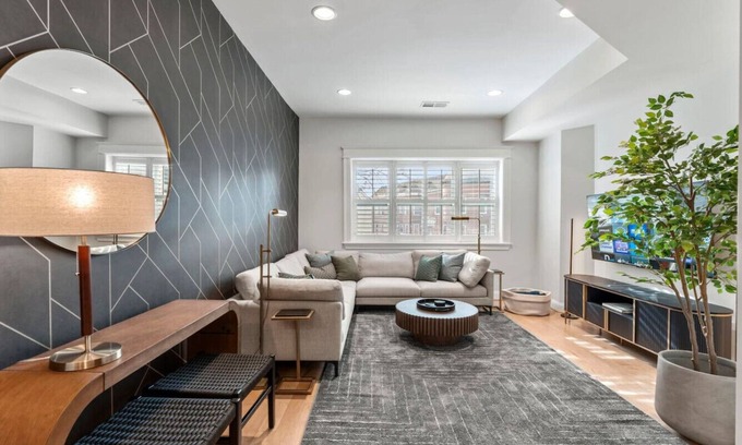 Shaw House | The District | Spacious 3BR/2.5BA by DCottage