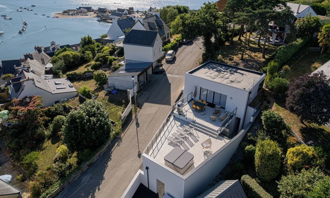 Plouezoch House | The Dourduff house at sea