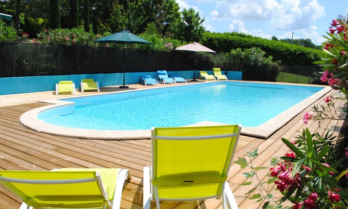 Dolmayrac House | The Drouant, a 3 Bedroom gite set in acient barn with large shared swimming pool