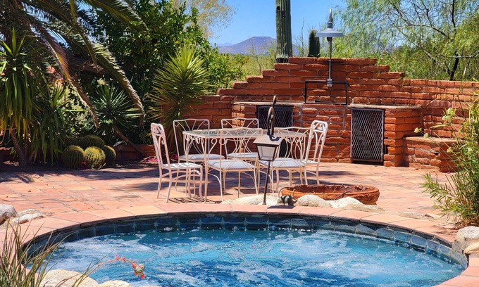 Catalina Foothills Estates House | The Duke-Iconic Foothills Escape with Pool&Spa