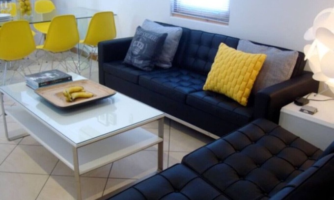 Glenelg Villa | The Durham in the heart of Glenelg