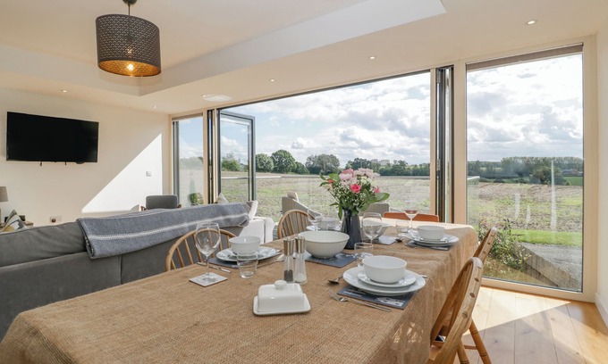 Leominster Cottage | The Dutch Barn