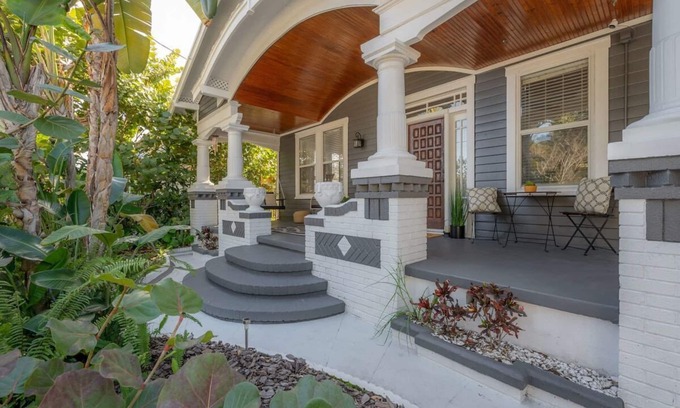 Ybor City House | "The Eclectic"- Fenced In|Fire Pit|Grill