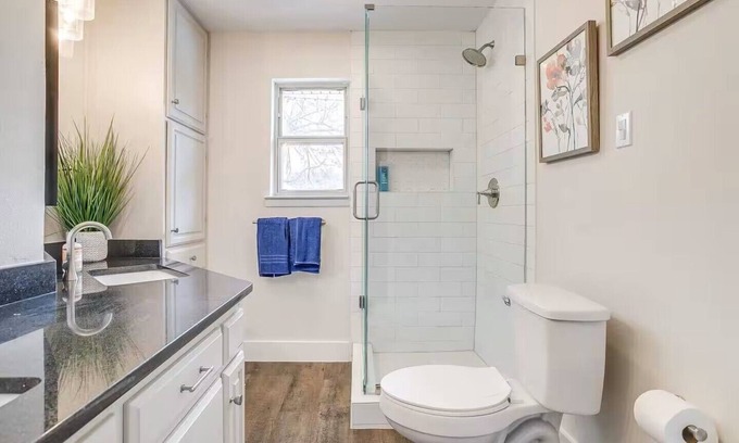 Grand Prairie House | The Eclectic Oasis - Pool, Games & Family Fun