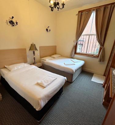 Salford Hotel | The Egerton Arms Hotel Salford