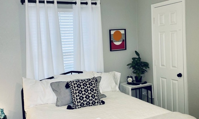 Lubbock House | The ⚡️ Electric ⚡️ Townhome