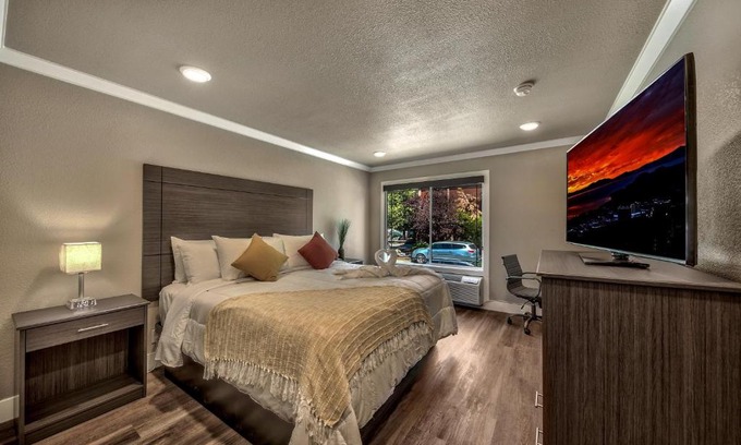 South Lake Tahoe Hotel | The Elet Hotel