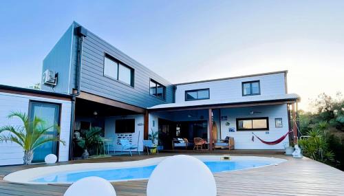 St Gilles-les-Bains Villa | The Endless Summer Caze