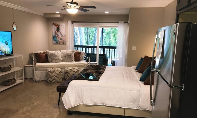 Middleburg Apartment | The Escape at the Ravines |King Studio w/Daybed |Full Kitchen |Dogs Ok |Screened Porch |Wooded Views