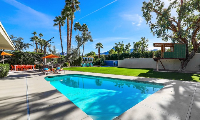 Indian Wells House | The Fairway Estate Palm Desert Pool, Huge Backyard, Private Casita Vacation Home