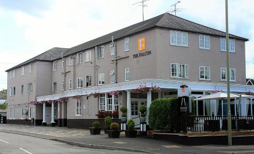 Rushmoor District Hotel | The Falcon Hotel