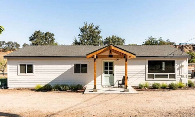Paso Robles House | The Farmhouse on Union Road Wine Trailn