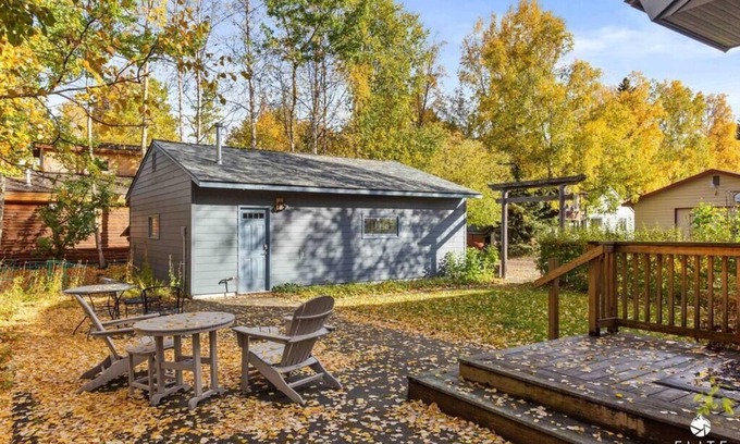 Rogers Park Apartment | The Fireweed Gardens