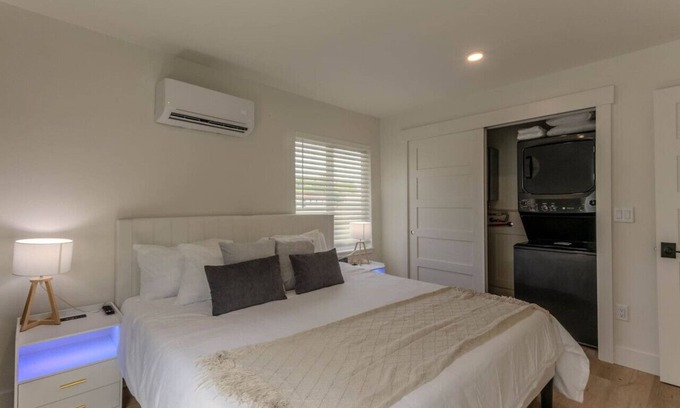 Coeur d'Alene Apartment | The Flats- Executive Suite #13-Downtown CDA