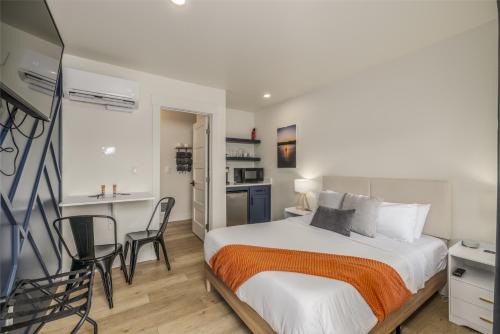 Coeur d'Alene Apartment | The Flats- Studio #6- Modern Downtown Stay