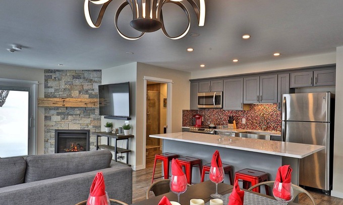 Killington Condo | The Forest Fun Suite at Killington Center: 2RM/2BA Condo. Pool. Bus. Discounted Ski Rentals!