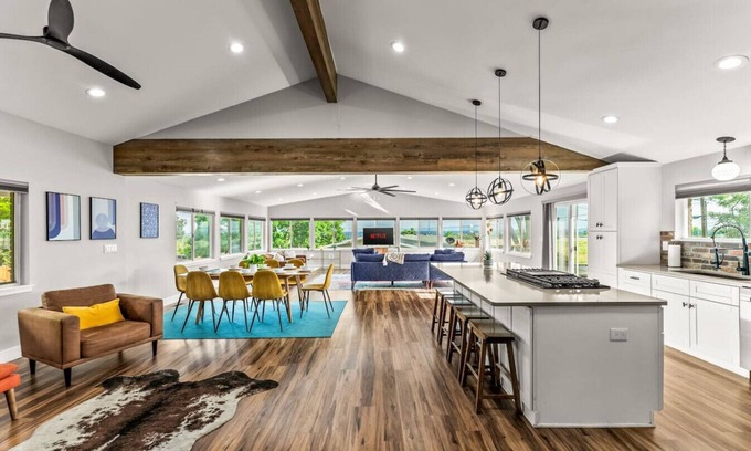 Westminster House | The Foundry House | Eclectic 5BR Family Retreat
