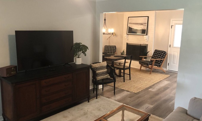 Goose Creek House | The Fox Den: Modern 4Br Lowcountry Home