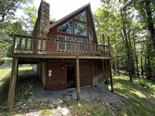 Alpine Lake House | The Fox Den