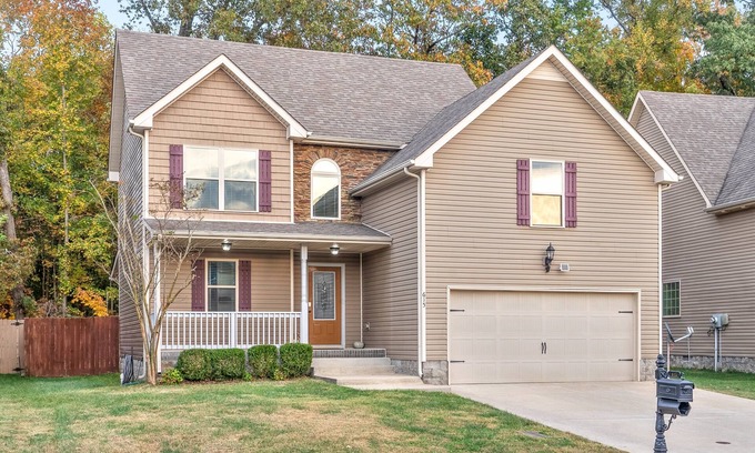 Clarksville House | The Fox House (615 Fox Path) | Spacious 3-Bedroom Home in Clarksville, TN
