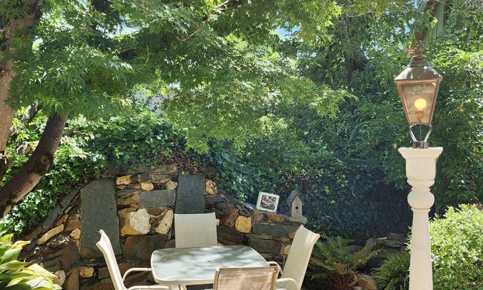 Sutter Creek House | The Foxie Estate - Sleeps 14, On Main Street!