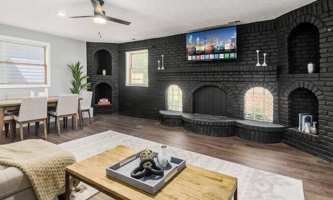 Royal Manor House | The Gahanna Cabana - Hot Tub! - Large 5 BR Home!