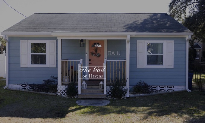 Crescent Beach Cottage | The Gail on Havens Dog Friendly, Walk to Beach, 1Review Mandatoryn