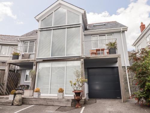 Tenby Apartment | The Gallery