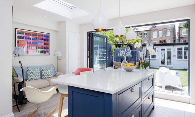 Tooting House | The Garden House, by Veeve