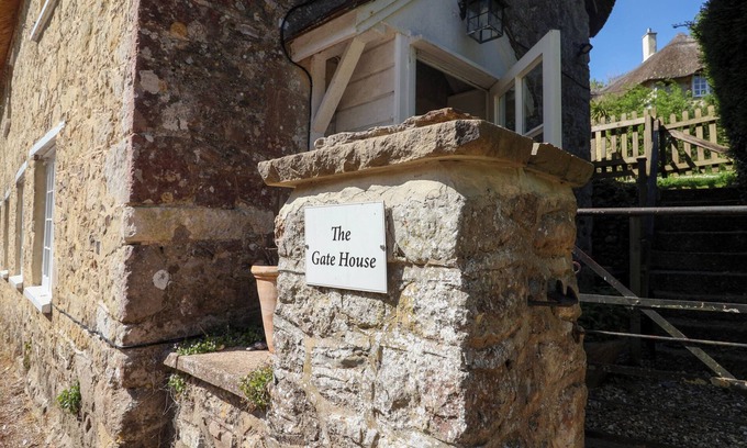Axmouth Cottage | The Gatehouse