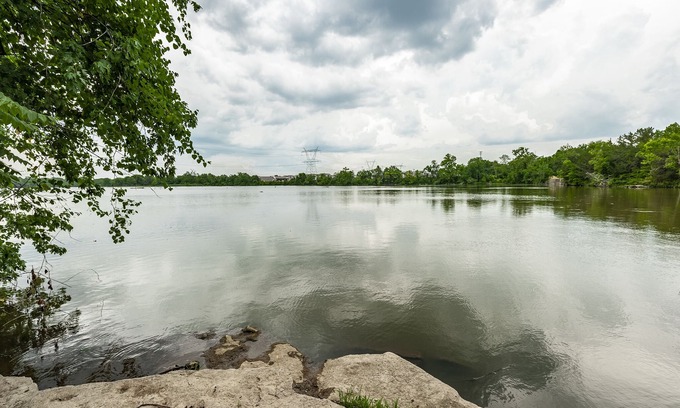 Gallatin Cabin | The Gathering Place | Private Pool | Lakeview