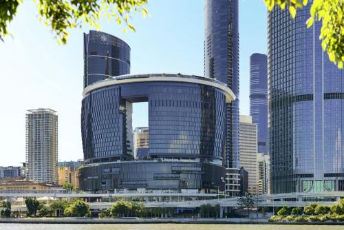 Brisbane Central Business District Apartment | The Gemini - Queens Wharf Residence - 3BD Luxury Apartment & Carpark