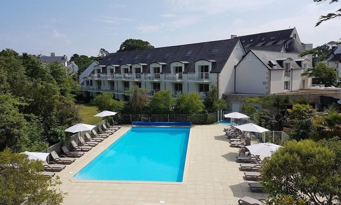 Fouesnant Apartment | The glenan estate