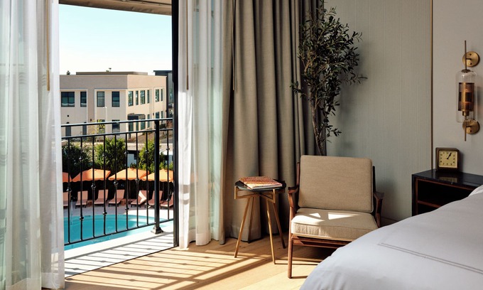 Camelback East Hotel | The Global Ambassador