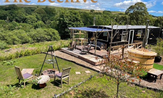 Brecon House | The Good Life Wales with Hot tubs