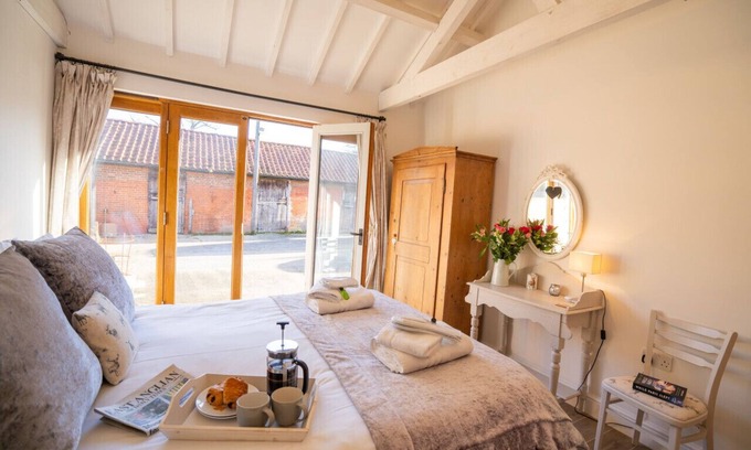 Diss House | The Granary at Red House Farm