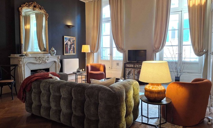Bastide Saint-Louis Apartment | The Grand 42 - stylish apartment