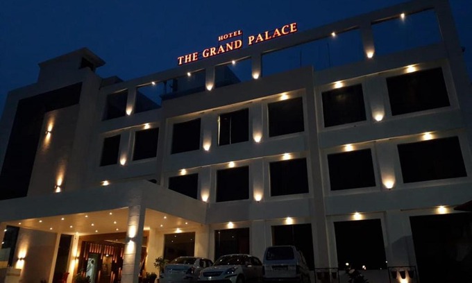 Sagar Hotel | the grand palace