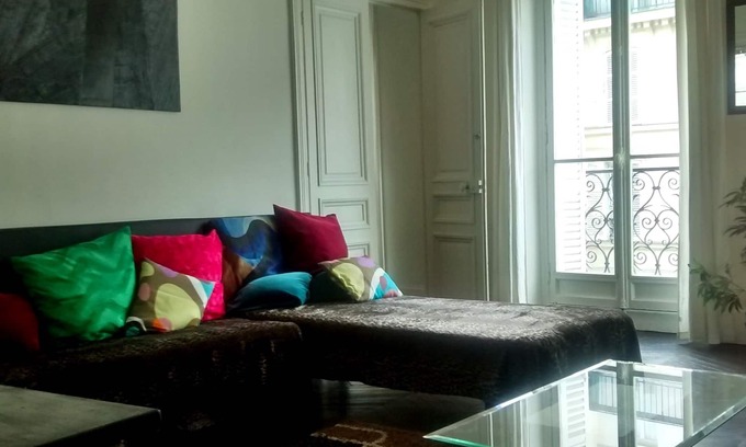 Quartier du Faubourg-Montmartre Apartment | The Grands Boulevards