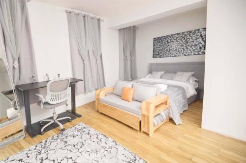 Midtown West Apartment | The Gray Loft Escape NYC Edition.