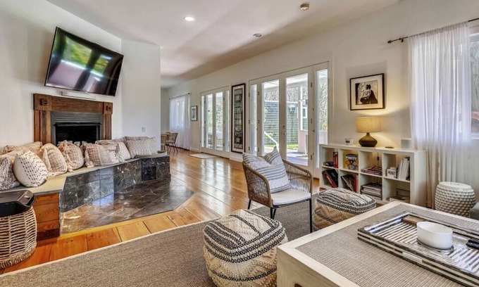 Sagaponack House | The Great Escape - 4BR Serene Home in Hamptons