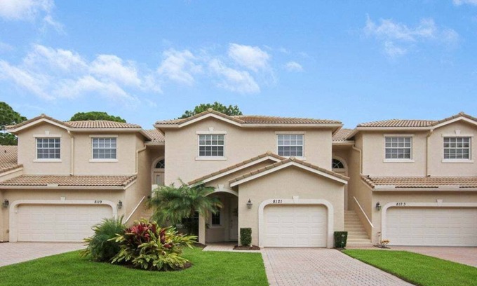 Port Saint Lucie House | The Great Escape - 4 BR golf villa in paradise