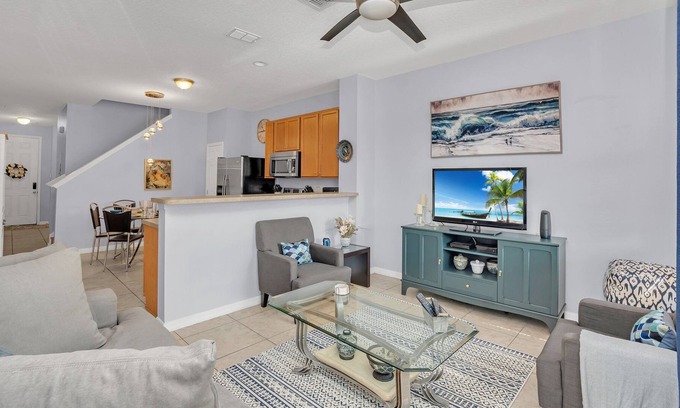Crestwynd Bay House | The Grecian - Gorgeous 3 br townhome minutes to attractions.