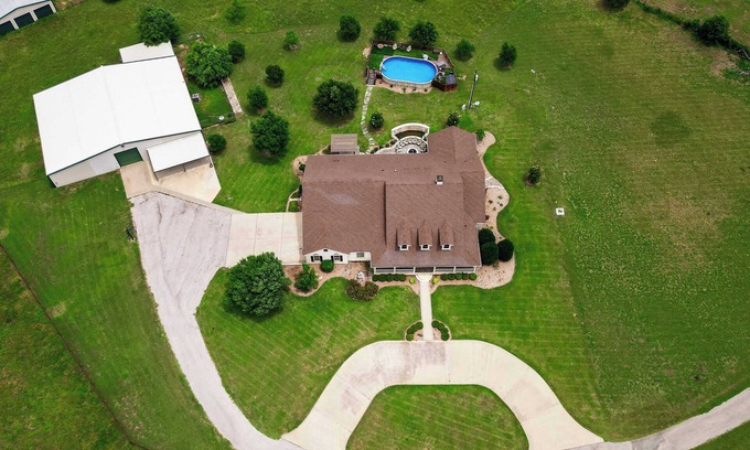 Lorena House | The Green Ranch House-Pool-Theatre-Hot Tub-Game Room