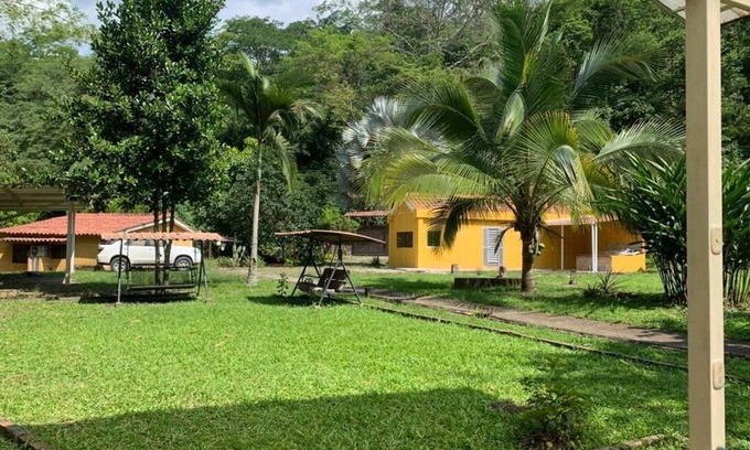 Villeta House | The Green Village