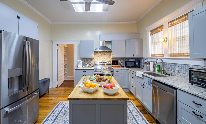 Blackstone Bed & Breakfast | The Grey Swan Inn