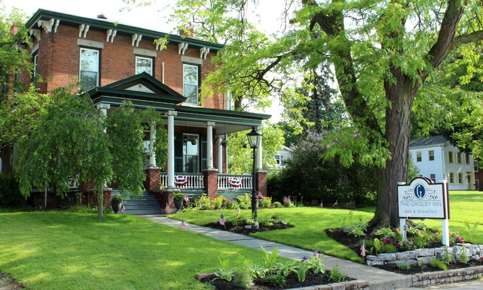 Waterloo Bed & Breakfast | The Gridley Inn B&B