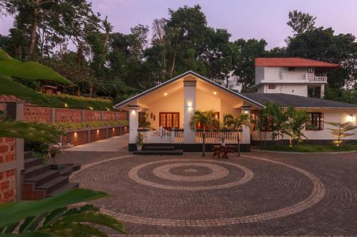Virarajendrapet Villa | The Haven Grandeur - Experience Luxury at its Best - Coorg
