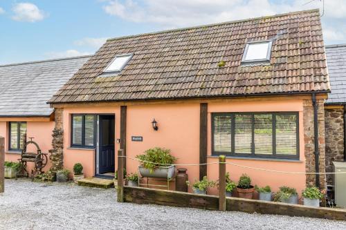 Christchurch House | The Hayloft