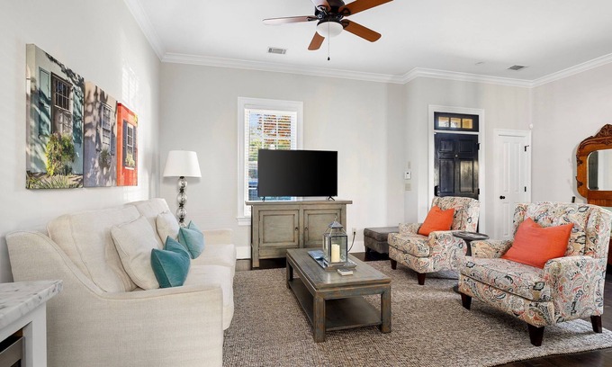 Cannonborough Elliotborough House | The Heart of Charm: Discover Downtown Charleston